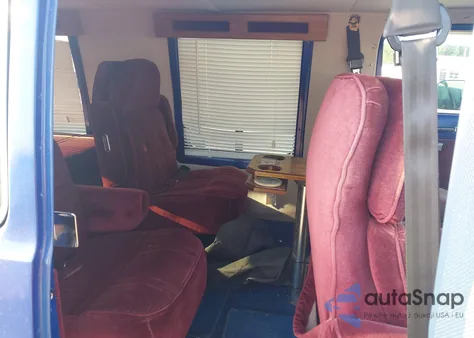 1987 Dodge Ram Van B250 z USA, uszkodzony, nr VIN 2B7HB23T8HK209186